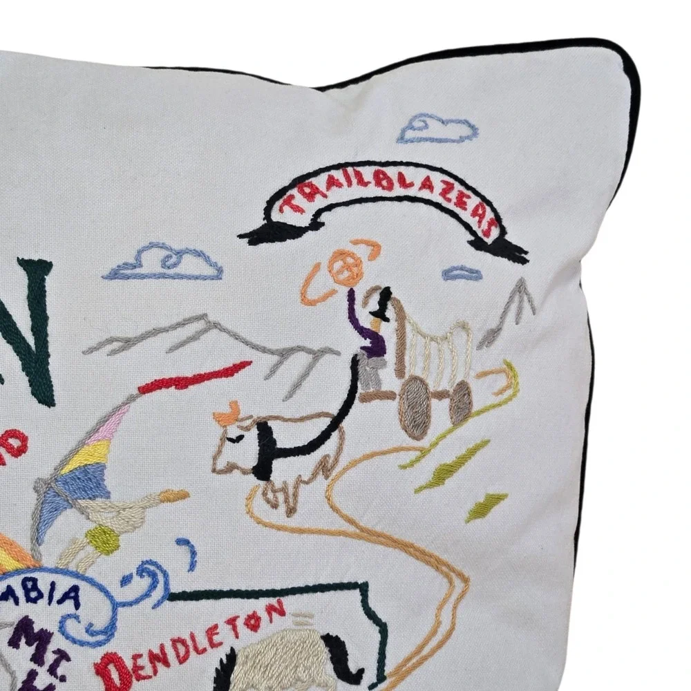 Catstudio Oregon State Embroidered Pillow 18x18 Trailblazer Beaver State NWT 03'